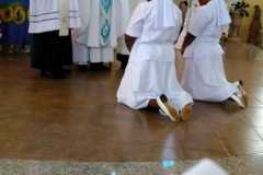 Bénédiction-par-Mgr-Emmanuel-Dassi-évêque-auxiliaire-du-diocèse-de-Bafoussam-a-présidé-la-célébration