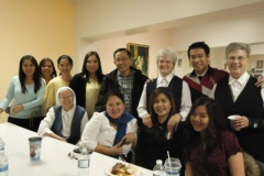 15-Filippino-group-with-sis