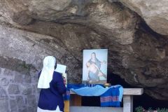 eee77845-d7a6-4e5d-bbff-57b8f39ebc53