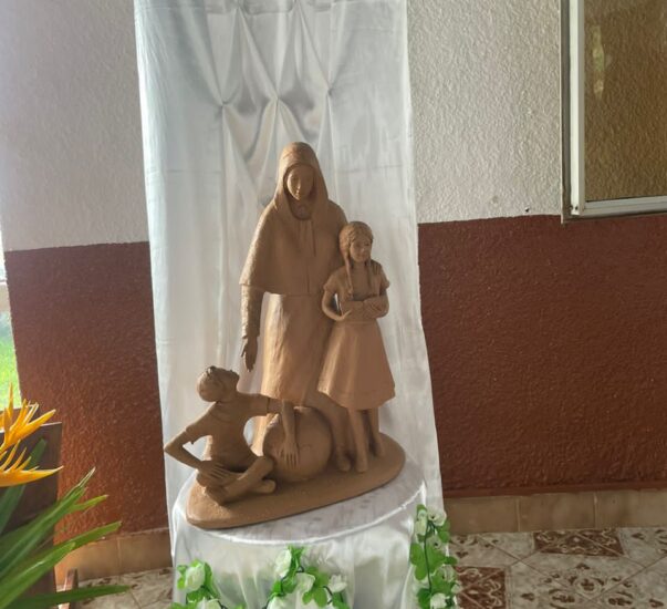 « RÉJOUISSONS-NOUS D&rsquo;ACCUEILLIR ST. MARIE RIVIER »