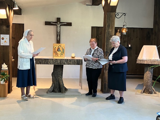 PM Lay Consecrated Acceptance and Renewal in Quebec