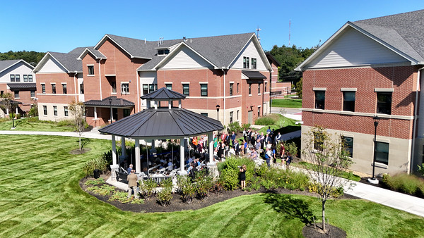 Rivier University dedicates Perreault Commons in honor of former President Sister Jeanne Perreault, p.m.